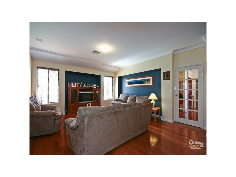 51 Horseshoe Circuit, Henley Brook WA 6055