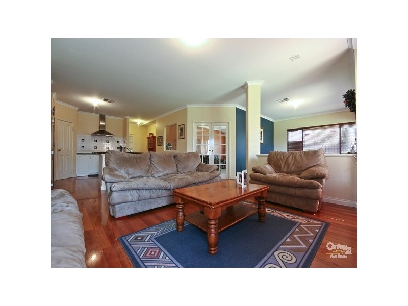 51 Horseshoe Circuit, Henley Brook WA 6055
