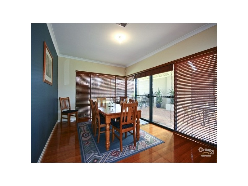 51 Horseshoe Circuit, Henley Brook WA 6055