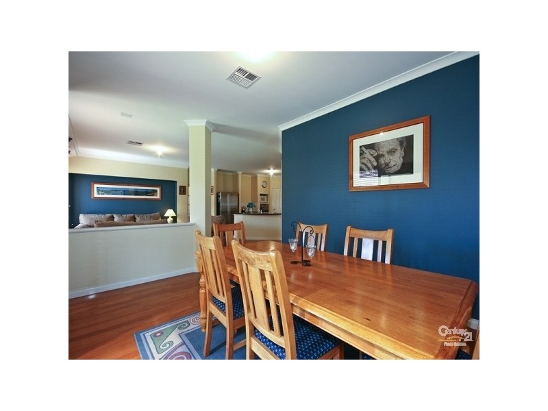 51 Horseshoe Circuit, Henley Brook WA 6055