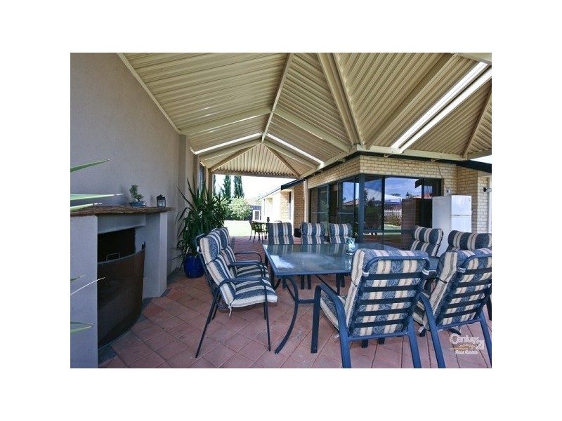 51 Horseshoe Circuit, Henley Brook WA 6055