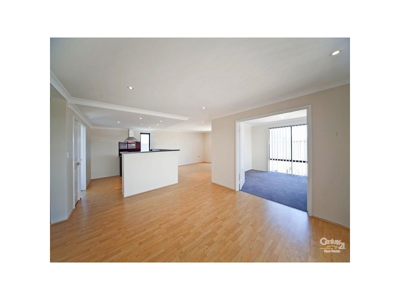 28 Kyneton Parkway, Aveley WA 6069