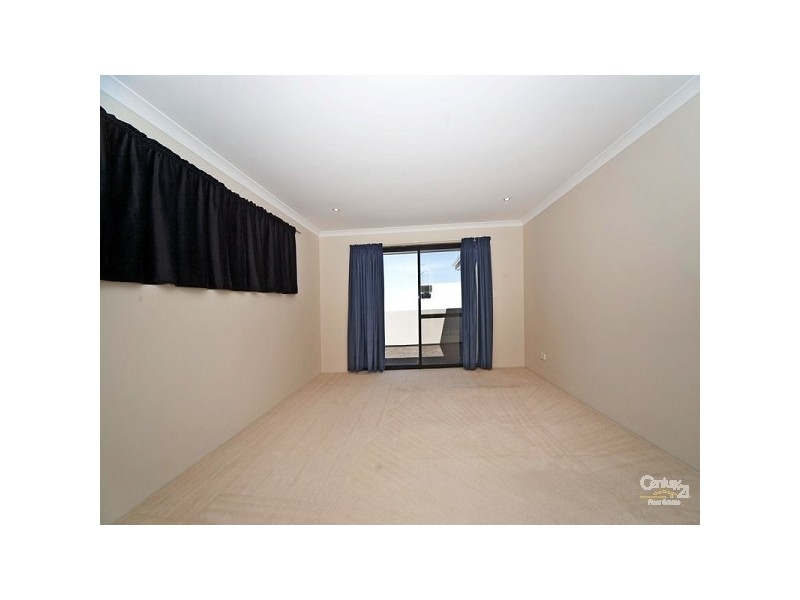 28 Kyneton Parkway, Aveley WA 6069