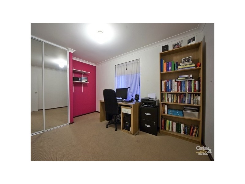 28 Kyneton Parkway, Aveley WA 6069