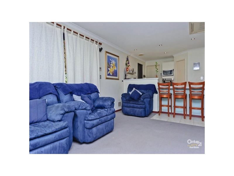 9 Mustang Dr, Henley Brook WA 6055