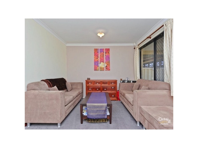 9 Mustang Dr, Henley Brook WA 6055