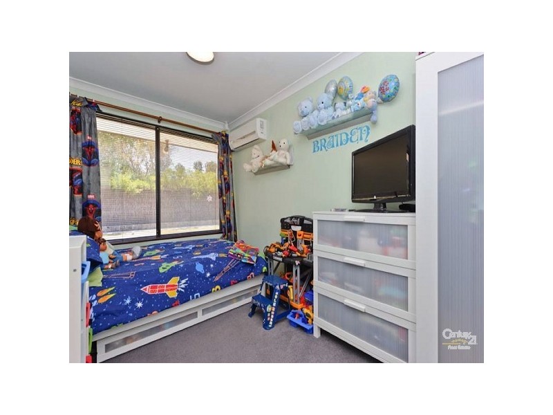 9 Mustang Dr, Henley Brook WA 6055