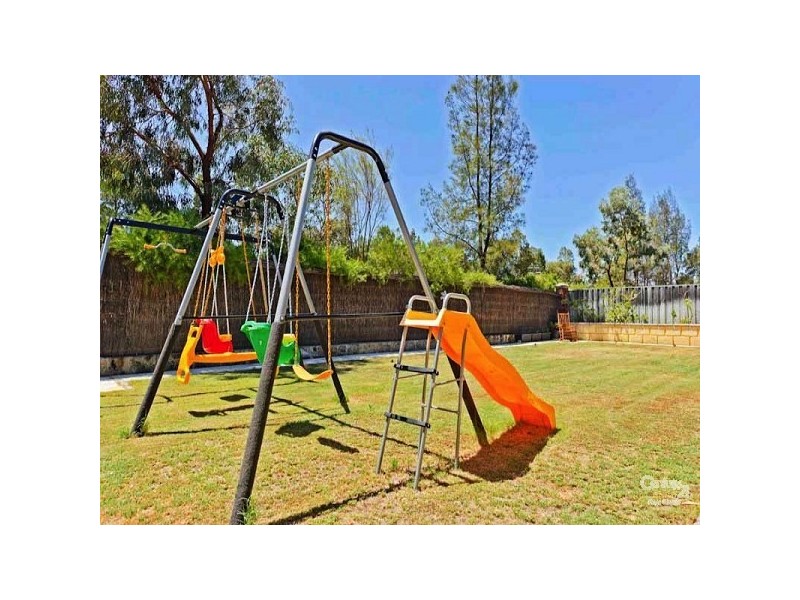 9 Mustang Dr, Henley Brook WA 6055