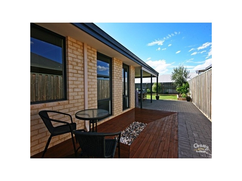 49 Elmina Ave, Ellenbrook WA 6069