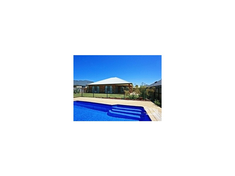 9 Kentchurch Bend, The Vines WA 6069