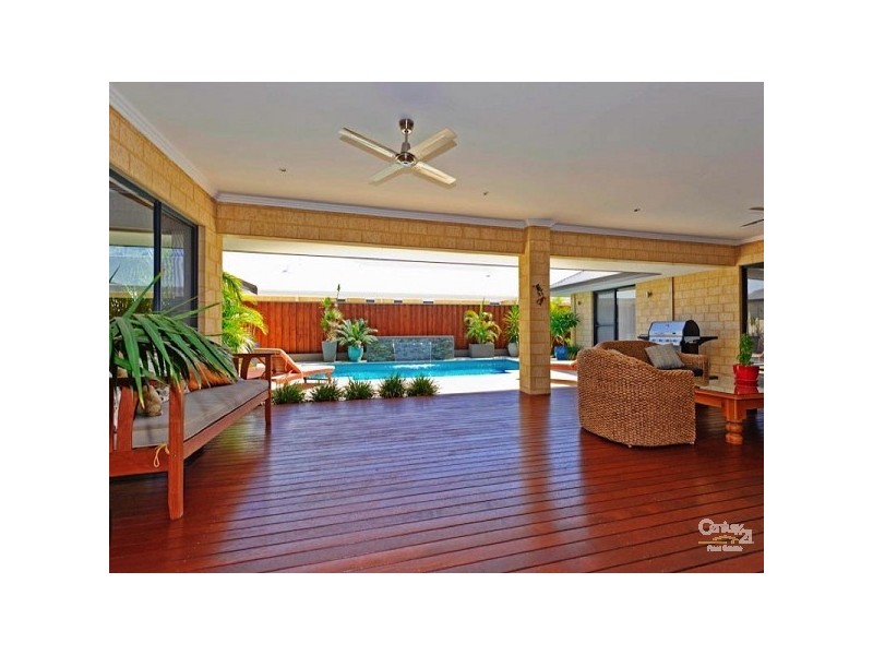 19 Longview Way, The Vines WA 6069