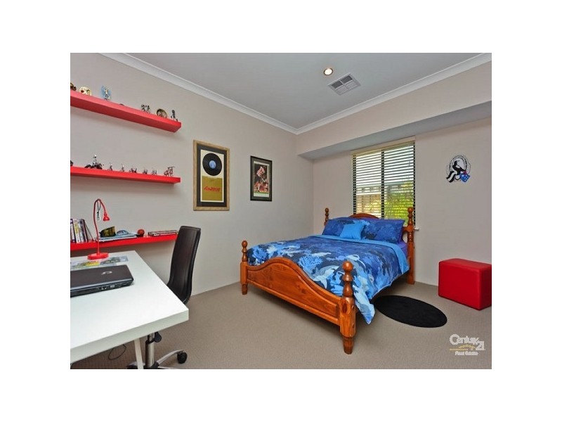 19 Longview Way, The Vines WA 6069