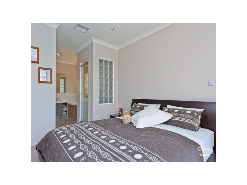 19 Longview Way, The Vines WA 6069