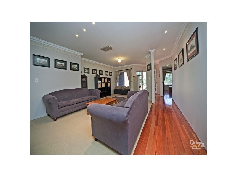 82 Sandown Circle, Henley Brook WA 6055
