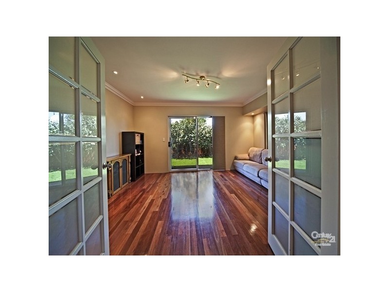 82 Sandown Circle, Henley Brook WA 6055