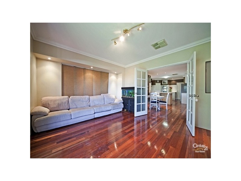 82 Sandown Circle, Henley Brook WA 6055