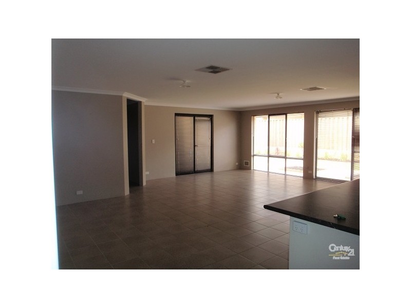 3 Turnberry Way, The Vines WA 6069