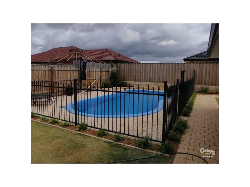 3 Turnberry Way, The Vines WA 6069