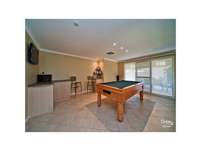 11 Asheville Pde, Landsdale WA 6065