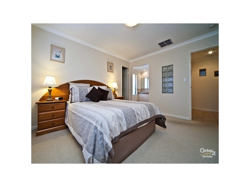 11 Asheville Pde, Landsdale WA 6065