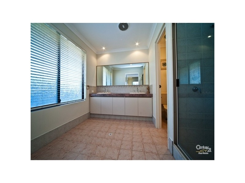 11 Asheville Pde, Landsdale WA 6065