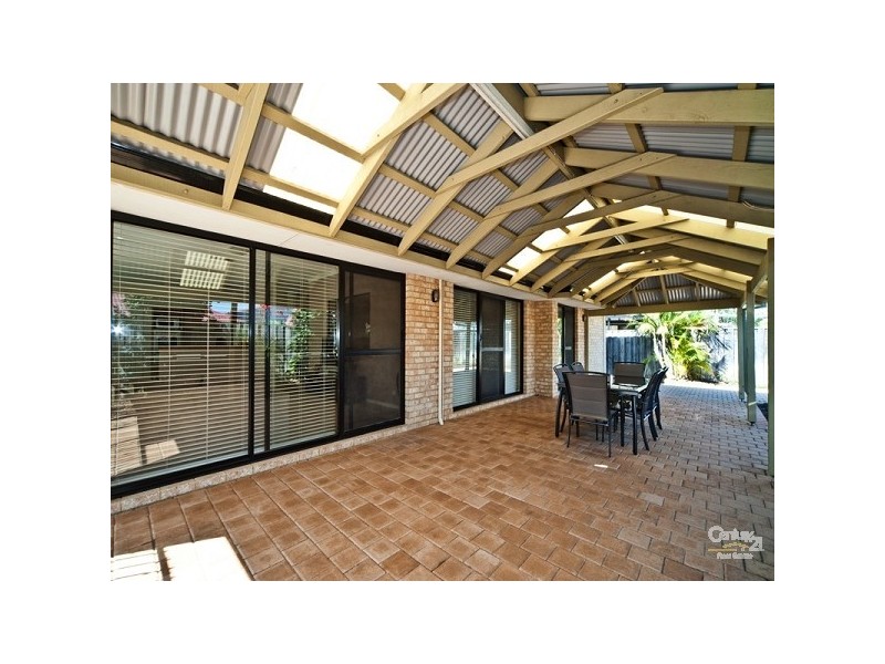 11 Asheville Pde, Landsdale WA 6065