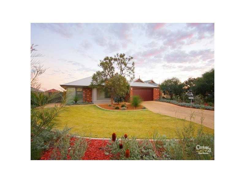 9 Kentchurch Bend, The Vines WA 6069
