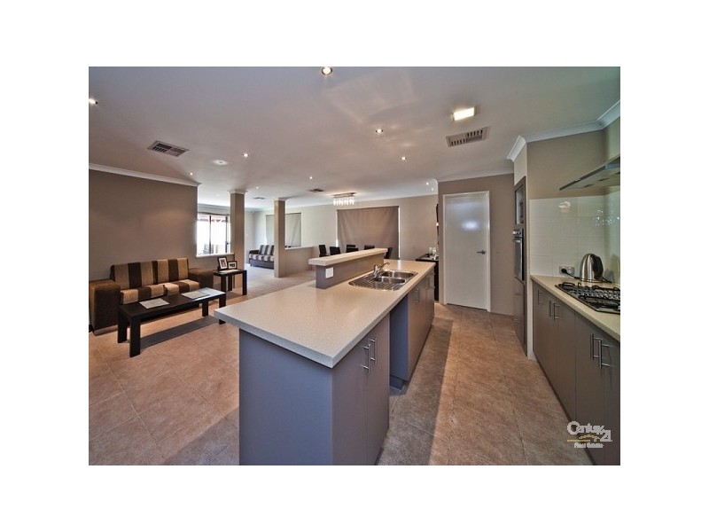 21 Whitehart Ent, Aveley WA 6069