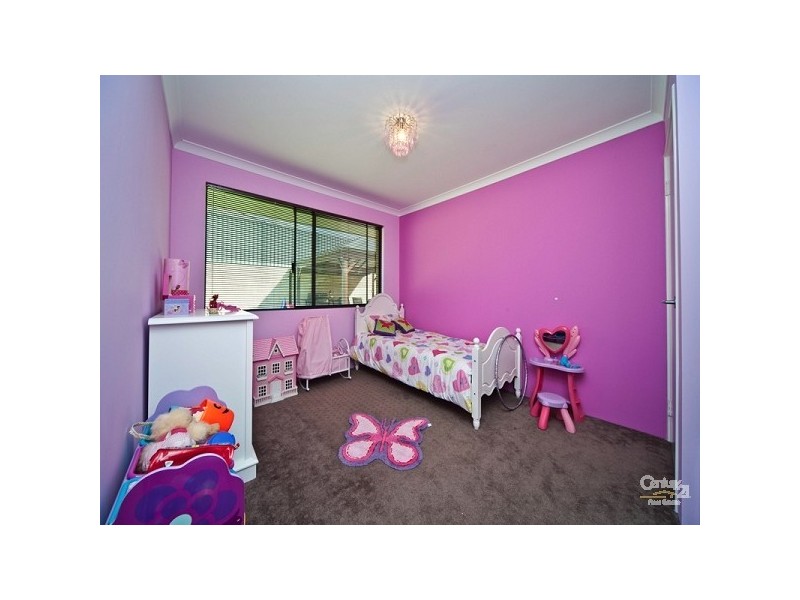 21 Whitehart Ent, Aveley WA 6069