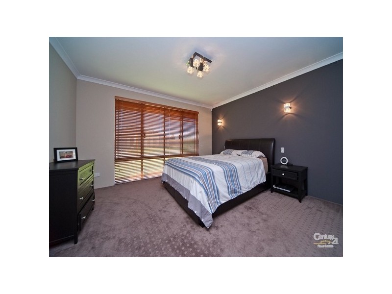 21 Whitehart Ent, Aveley WA 6069