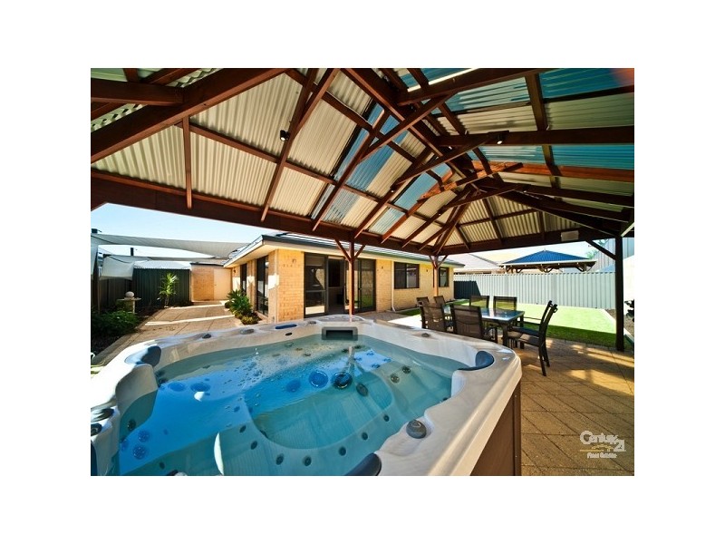 21 Whitehart Ent, Aveley WA 6069