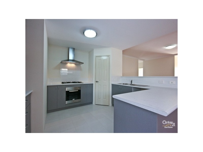 19 Ollave Cct, Aveley WA 6069