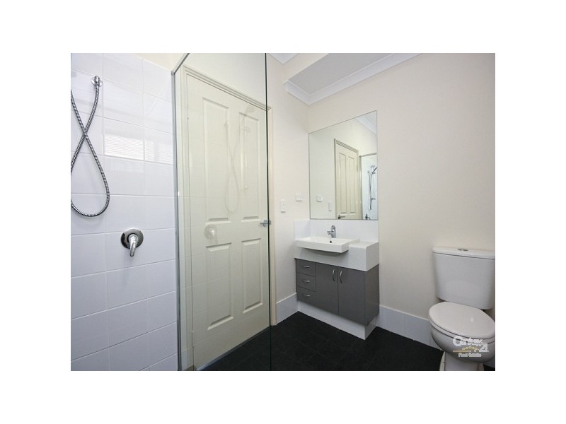 19 Ollave Cct, Aveley WA 6069