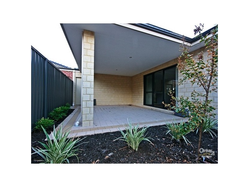 19 Ollave Cct, Aveley WA 6069