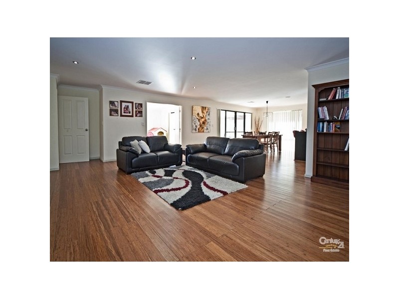 5 Tatton Way, The Vines WA 6069