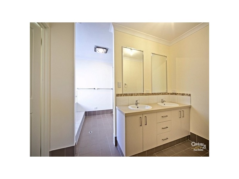 5 Tatton Way, The Vines WA 6069