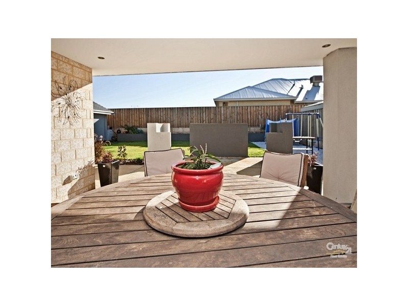 5 Tatton Way, The Vines WA 6069