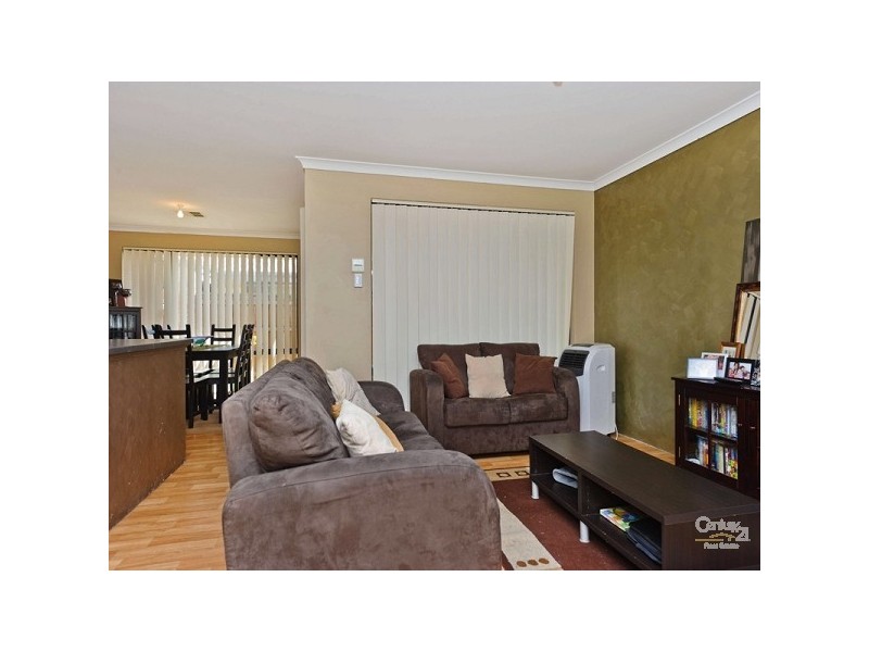 7 Jervis Dr, Ellenbrook WA 6069
