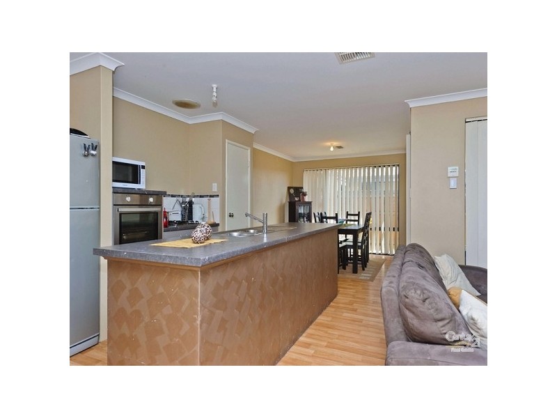 7 Jervis Dr, Ellenbrook WA 6069