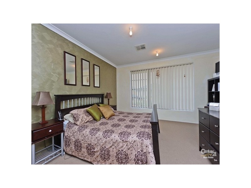 7 Jervis Dr, Ellenbrook WA 6069