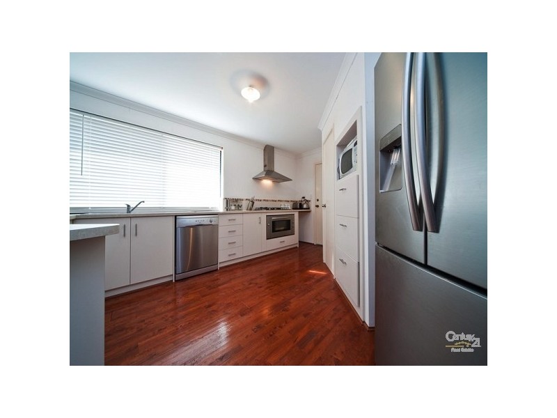 106 Lomas Circle, Ellenbrook WA 6069