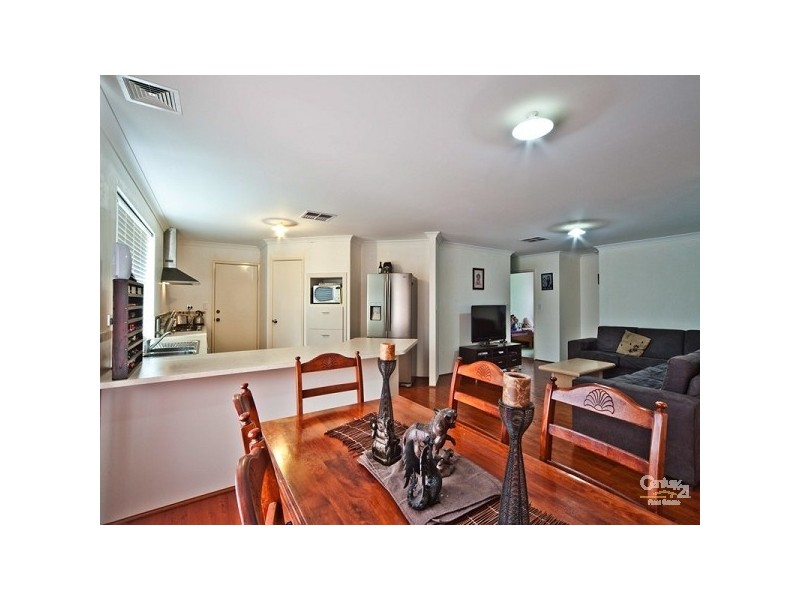 106 Lomas Circle, Ellenbrook WA 6069