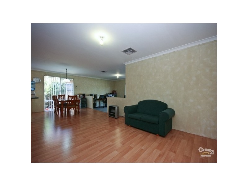 18 Delmage Circle, Ellenbrook WA 6069