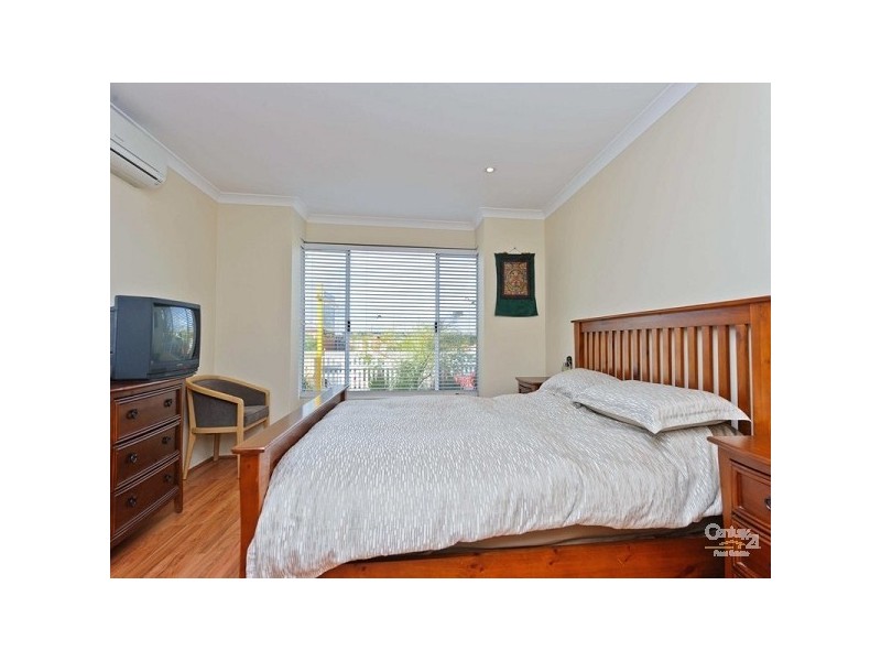 6 Westbrook Parade, Ellenbrook WA 6069