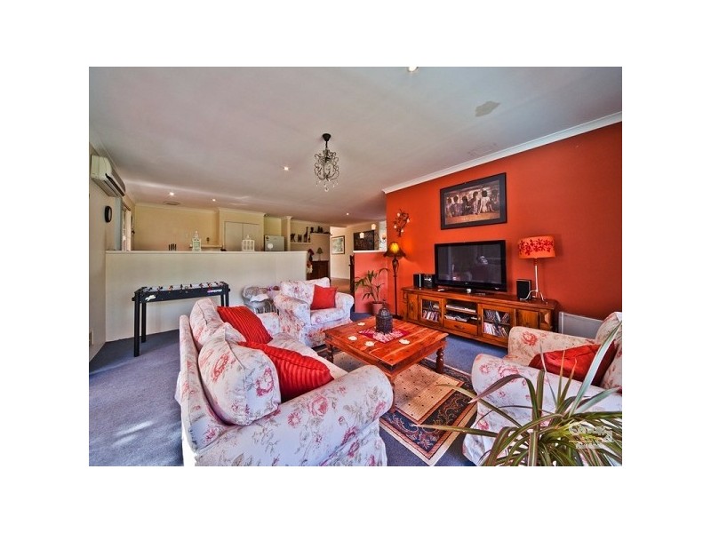 10 Rossini Circle, Ellenbrook WA 6069