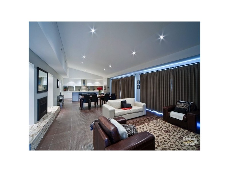 44 Roxburghe Drive, The Vines WA 6069