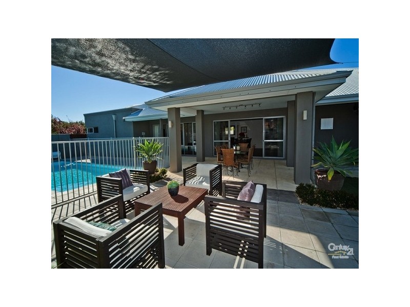44 Roxburghe Drive, The Vines WA 6069
