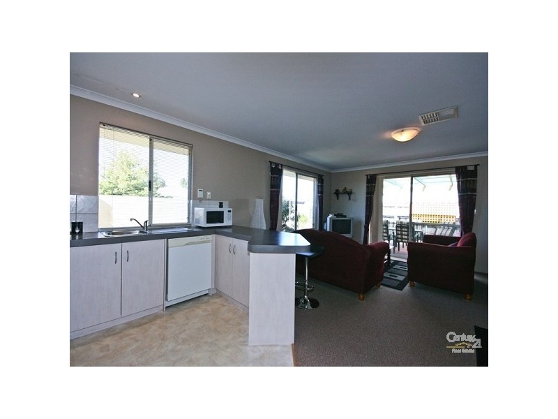 75 Larrawa Circle, Ellenbrook WA 6069