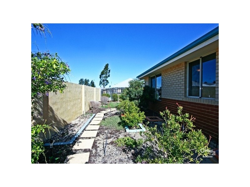 75 Larrawa Circle, Ellenbrook WA 6069