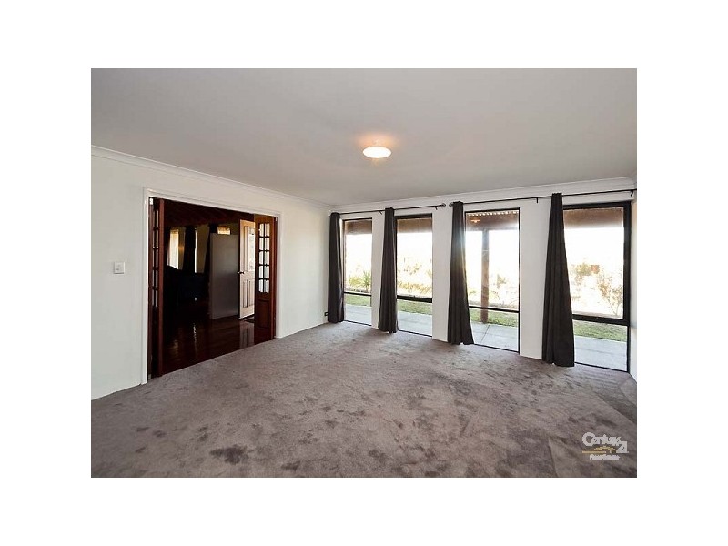27 Delmage Circle, Ellenbrook WA 6069